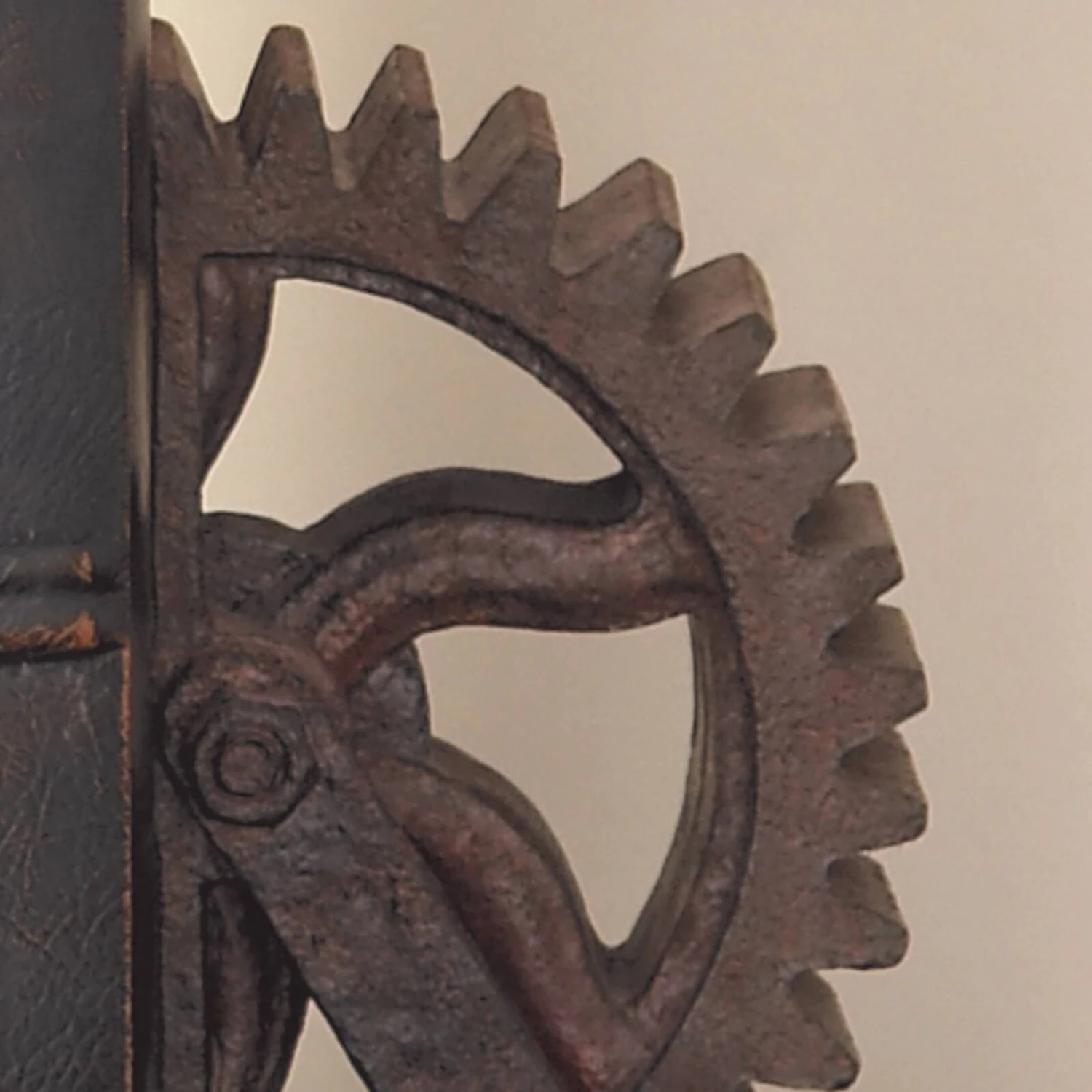 7" Brown Industrial Gear Bookends 7 7" Brown Industrial Gear Bookends - Image 5